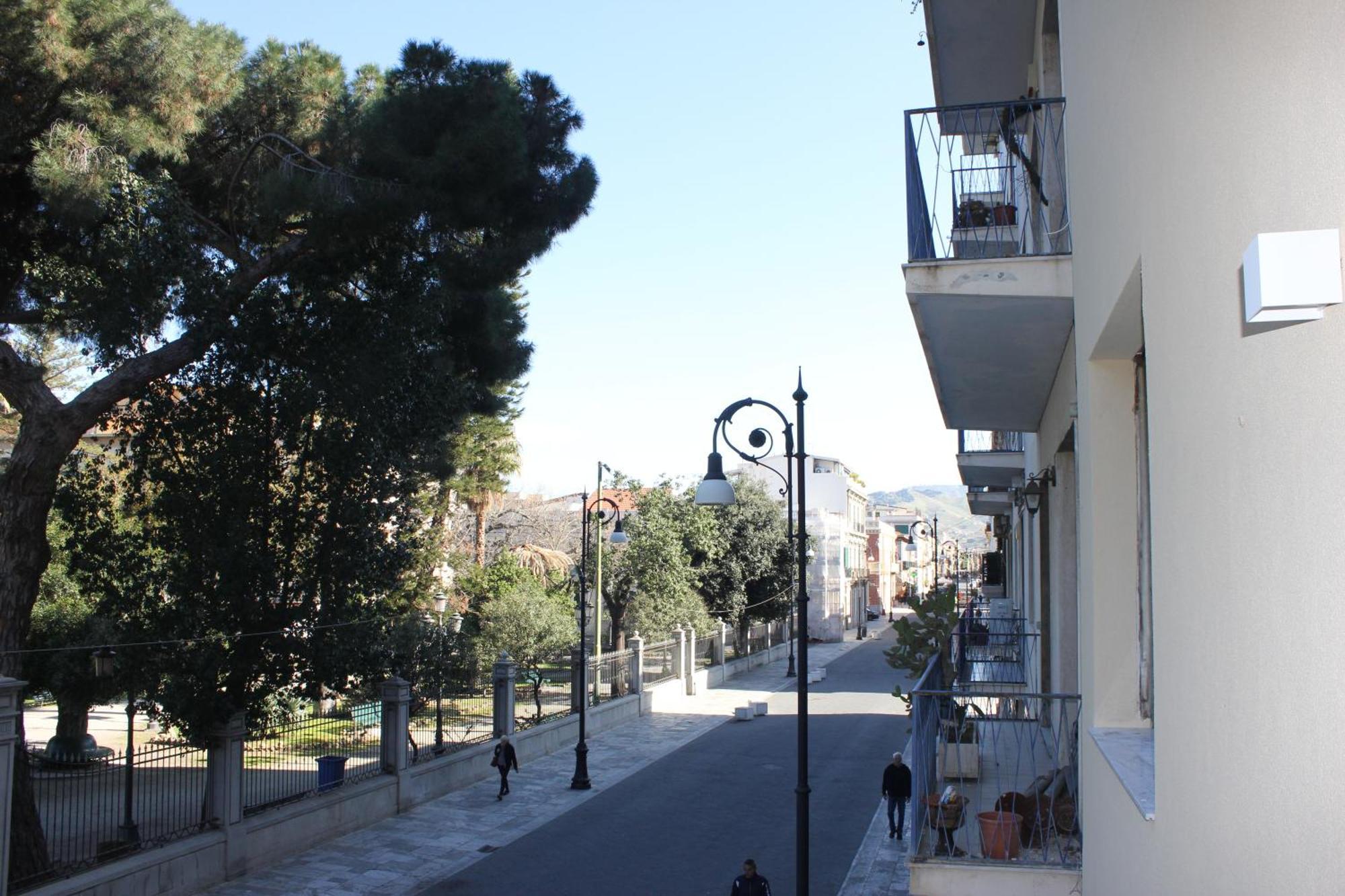 Sunset Guest House Reggio di Calabria Bagian luar foto