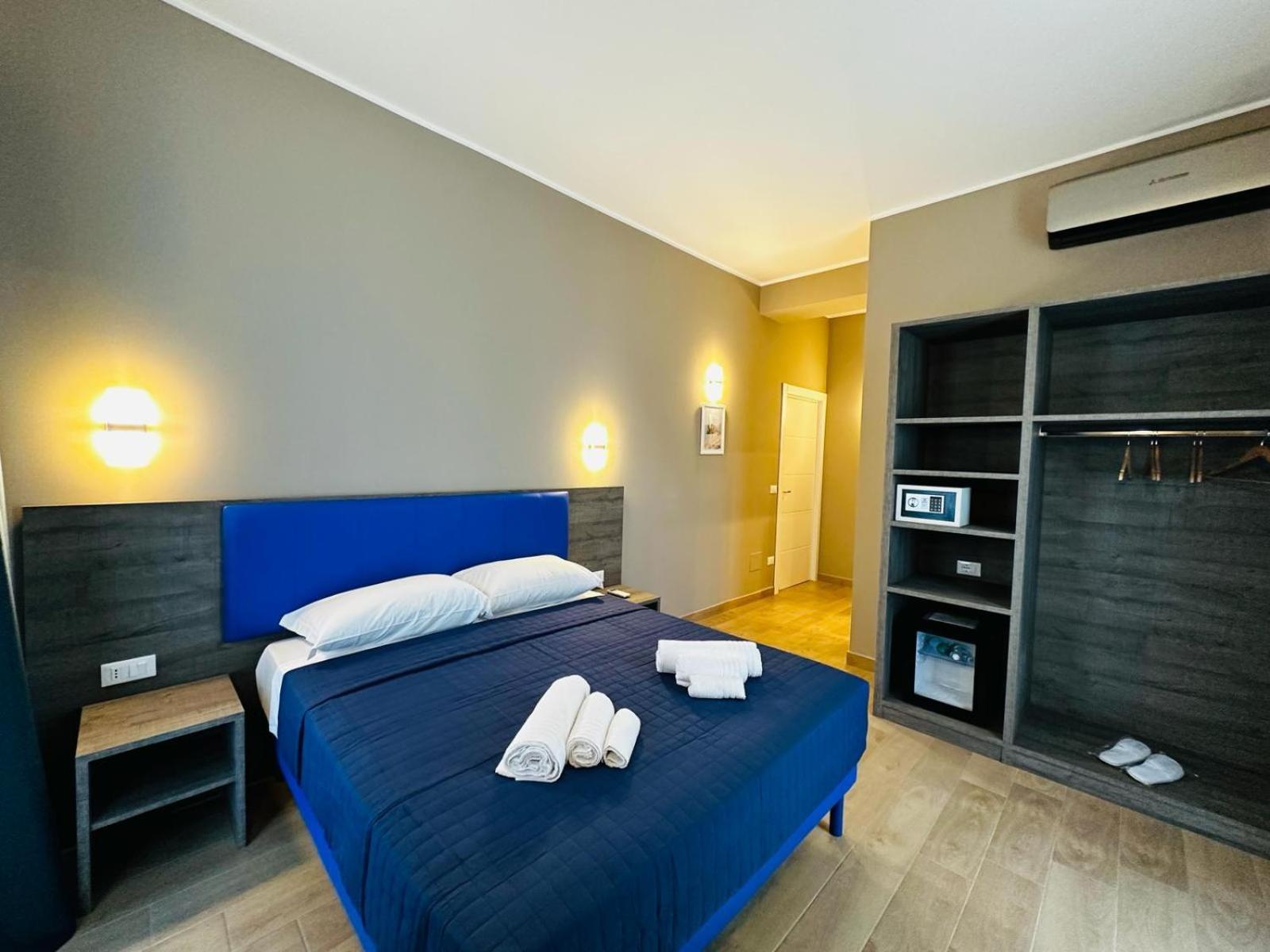 Sunset Guest House Reggio di Calabria Bagian luar foto