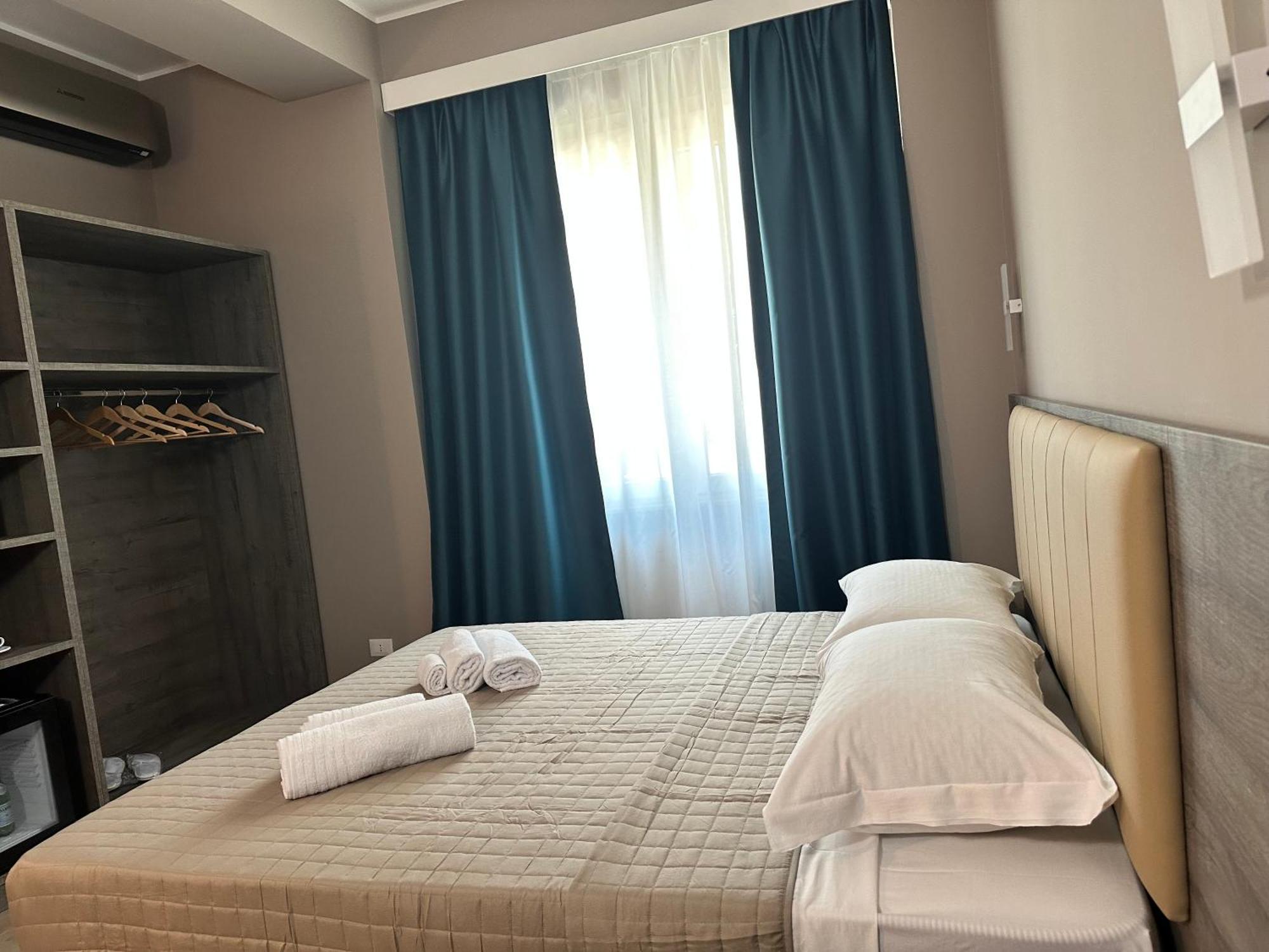 Sunset Guest House Reggio di Calabria Bagian luar foto