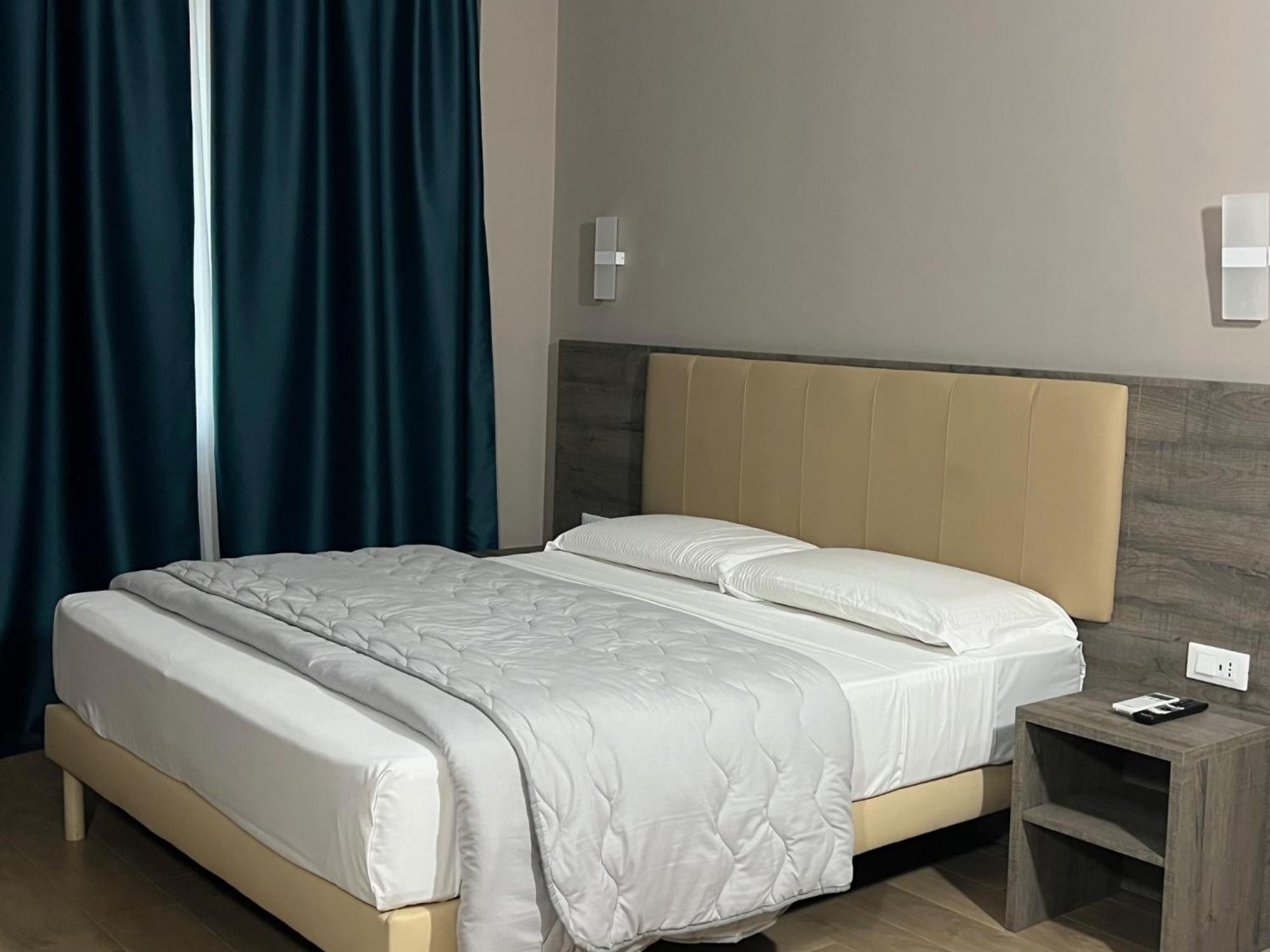 Sunset Guest House Reggio di Calabria Bagian luar foto