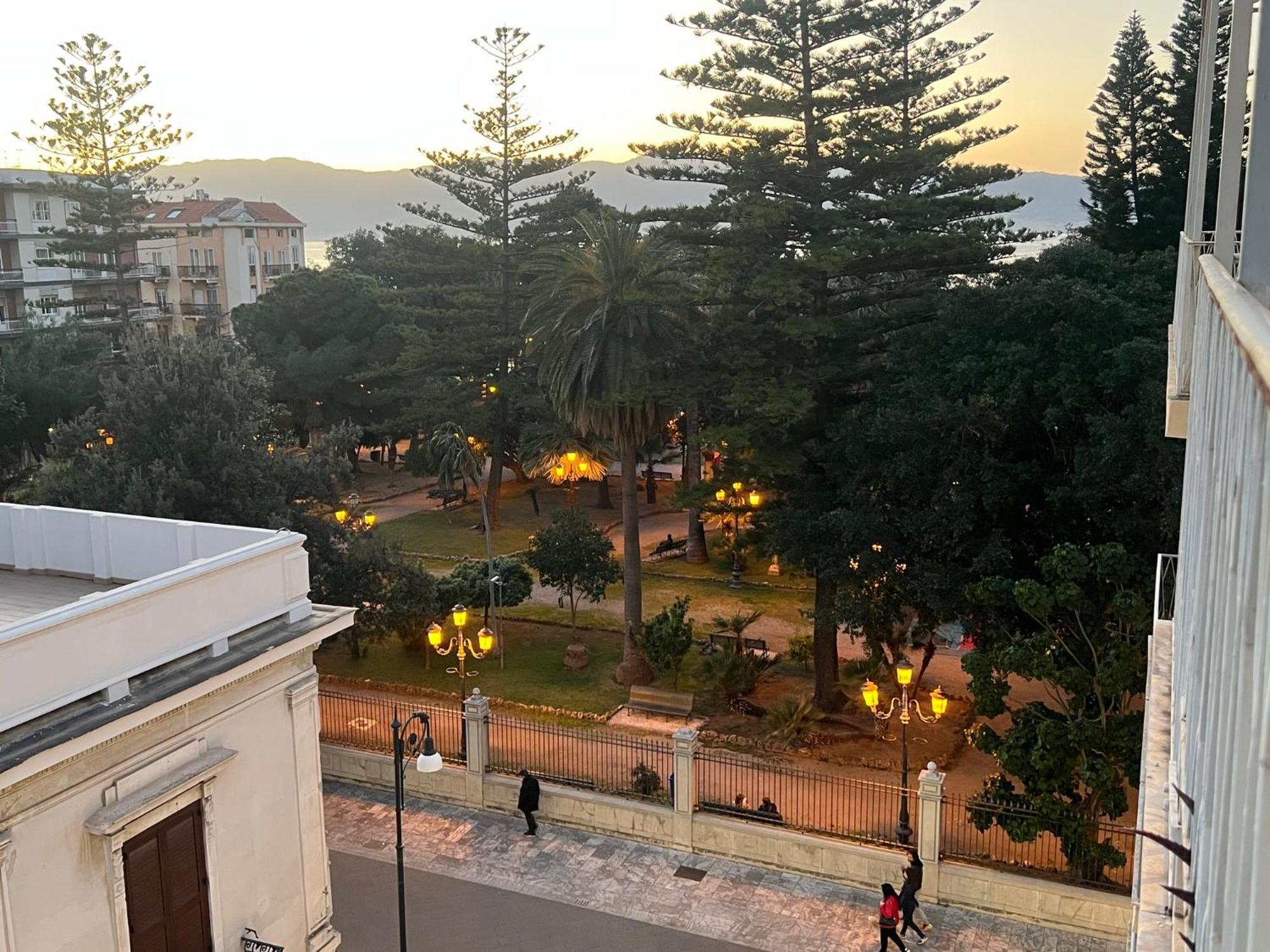 Sunset Guest House Reggio di Calabria Bagian luar foto