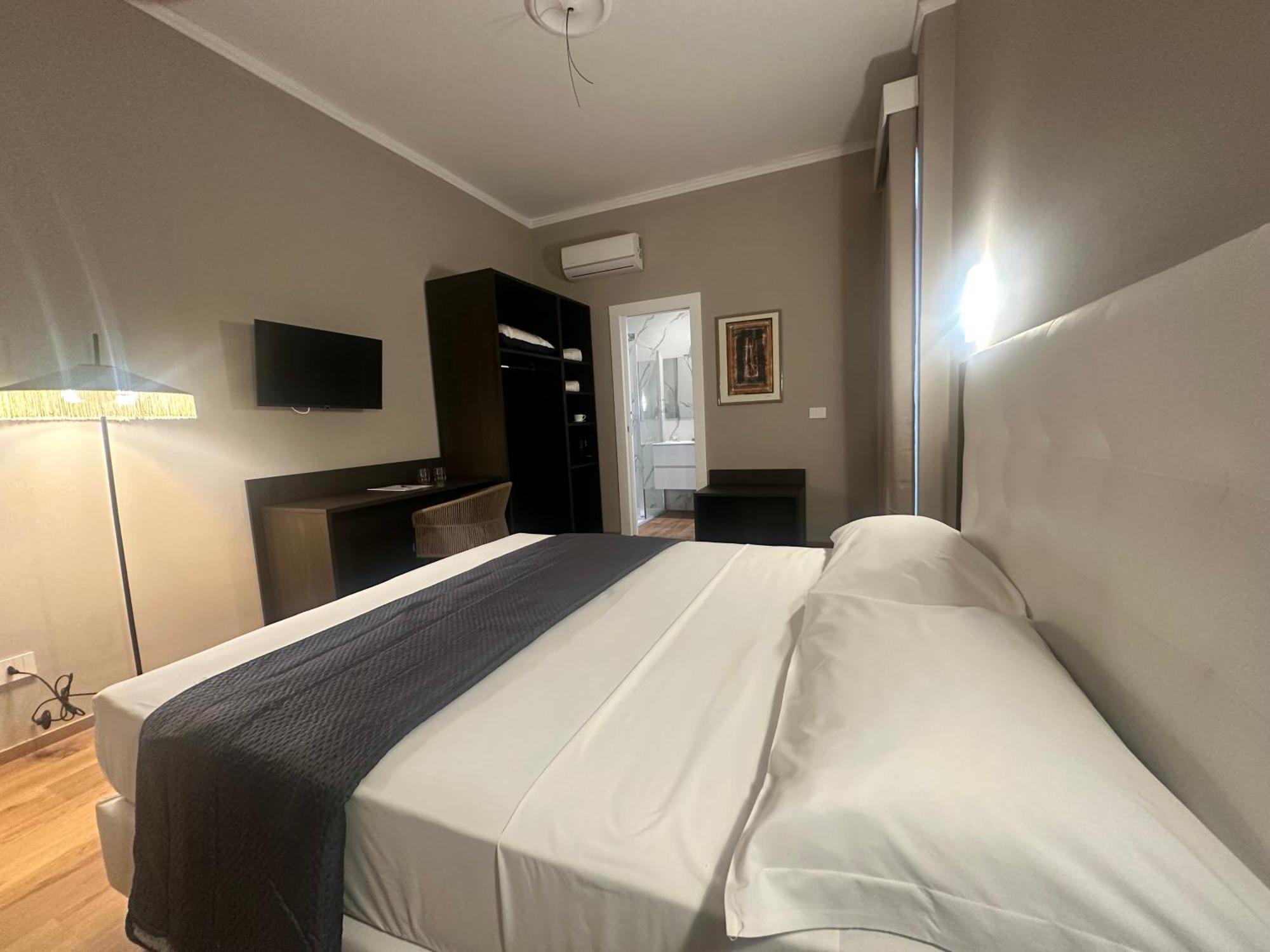 Sunset Guest House Reggio di Calabria Bagian luar foto