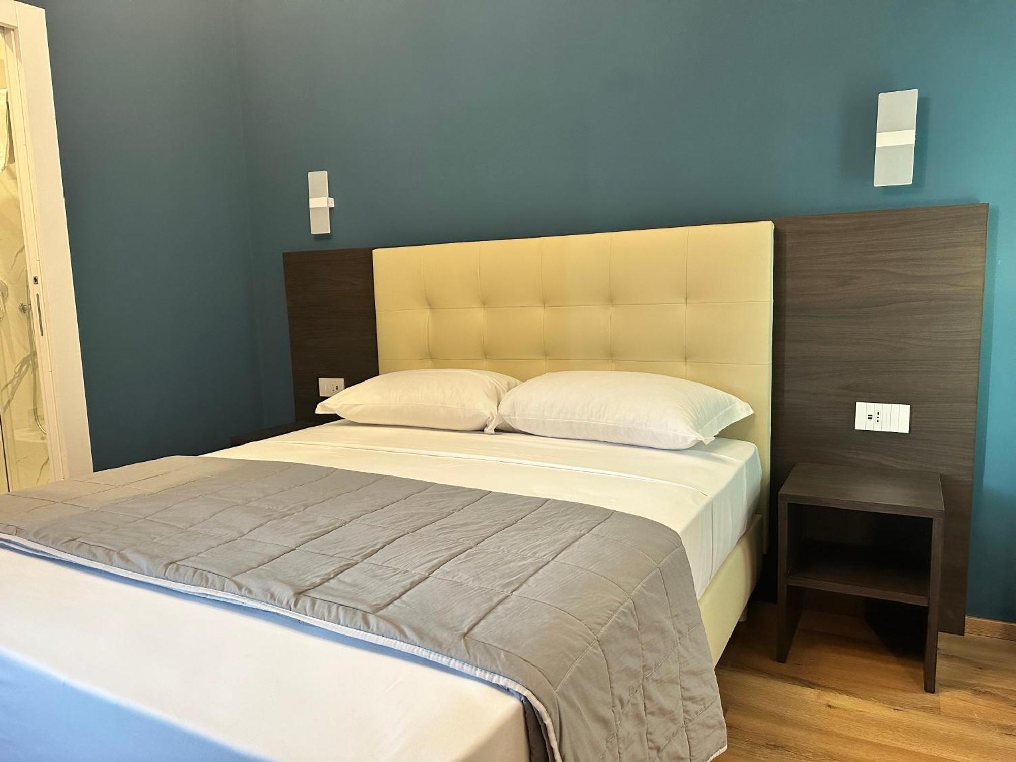 Sunset Guest House Reggio di Calabria Bagian luar foto