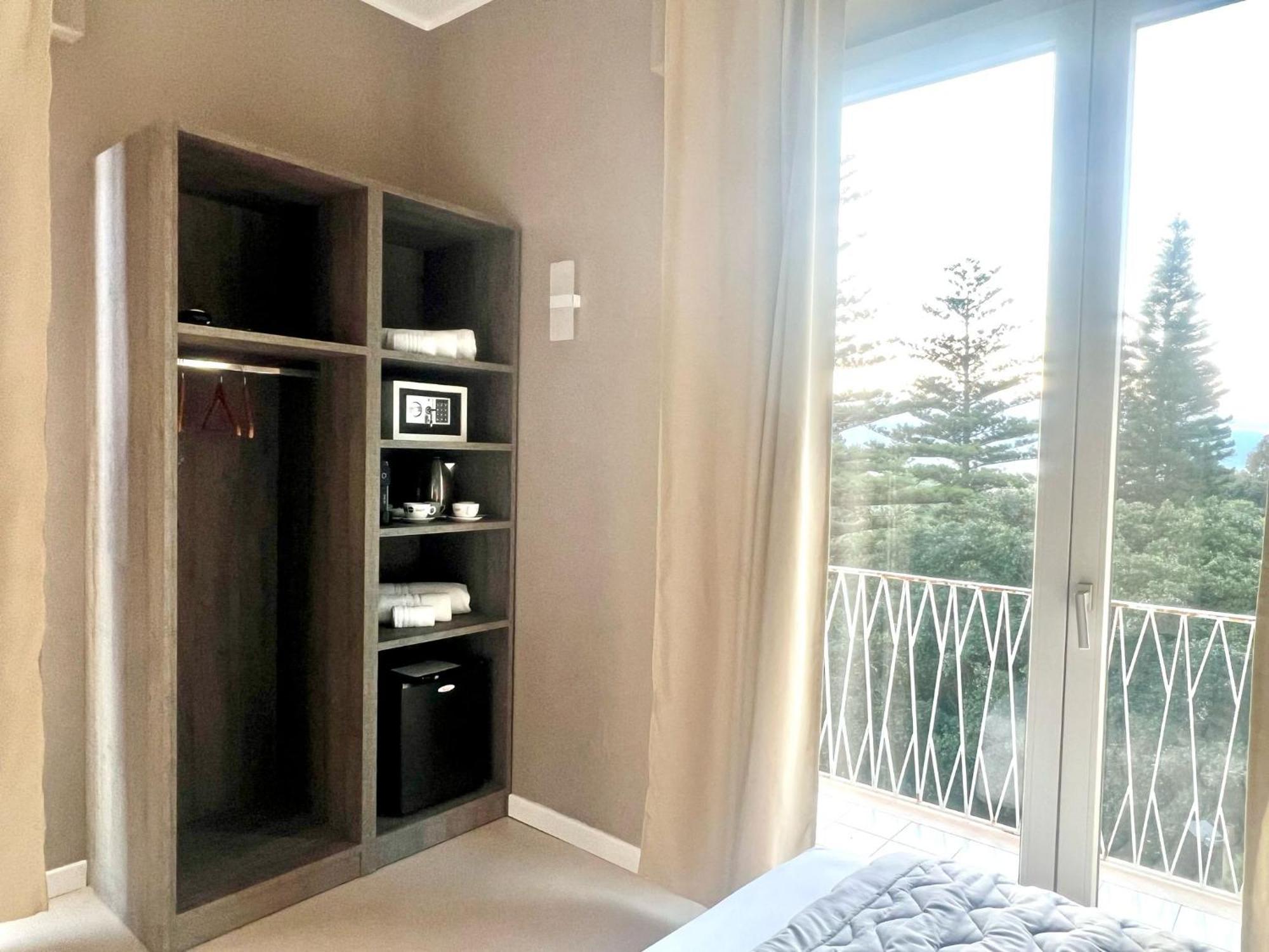 Sunset Guest House Reggio di Calabria Bagian luar foto